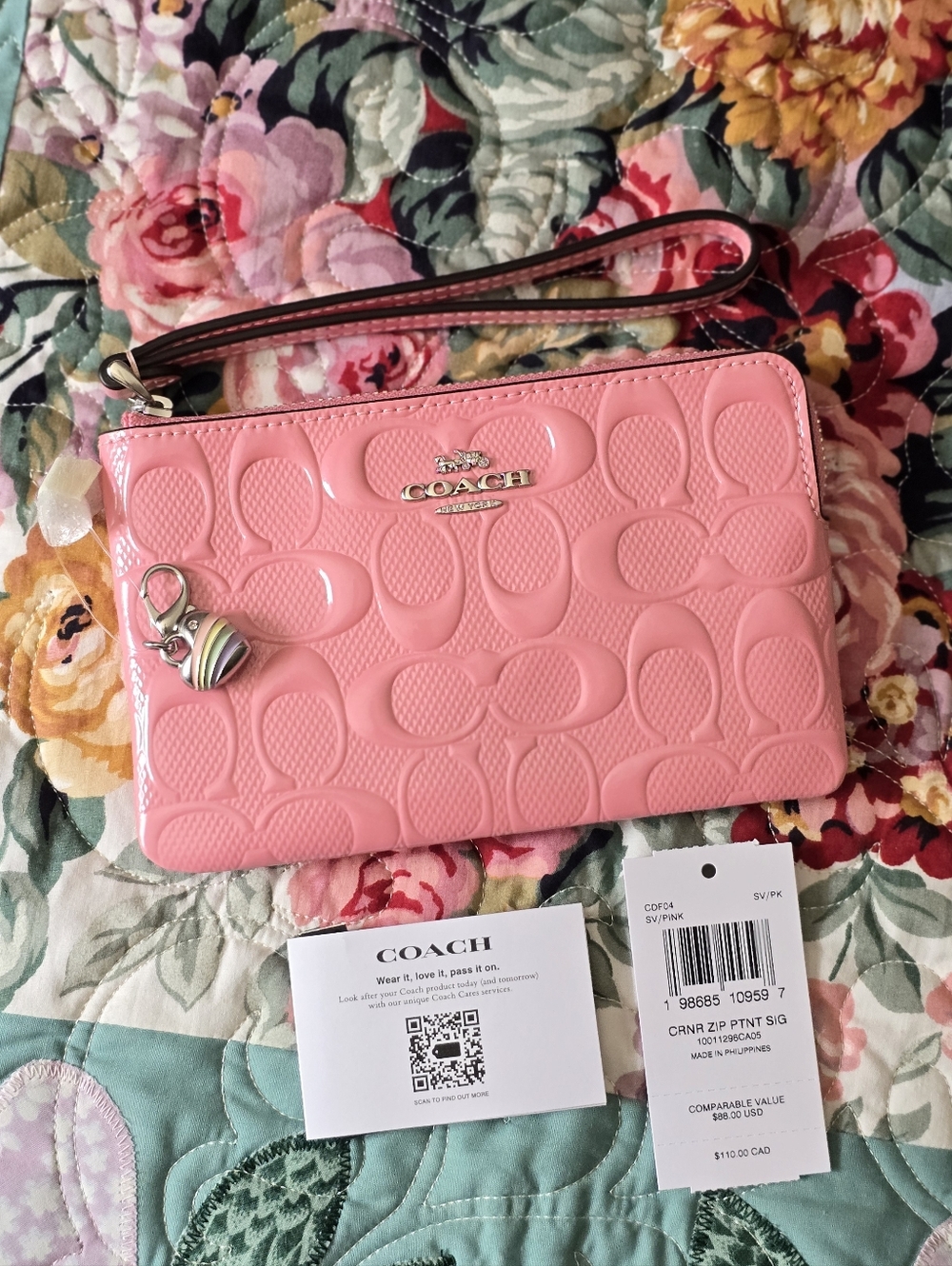 *NWT* COACH Pink Corner Zip Wristlet Wallet - Signature Leather With Heart Charm